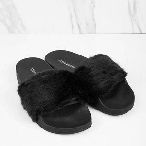 NEW Steve Madden Softey slides